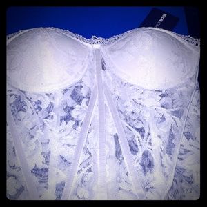 FASHION NOVA -Lace Bustier- White/Size Medium